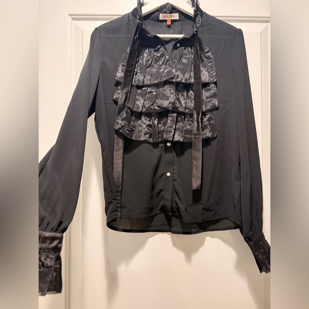 Long sleeve blouse size M